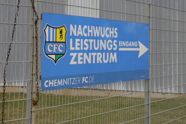 DFB wertet Nachwuchsleistungszentrum des Chemnitzer FC auf - Der DFB hat das Nachwuchsleistungszentrum (NLZ) des CFC im Lizenzierungsverfahren in die Kategorie zwei eingestuft.
