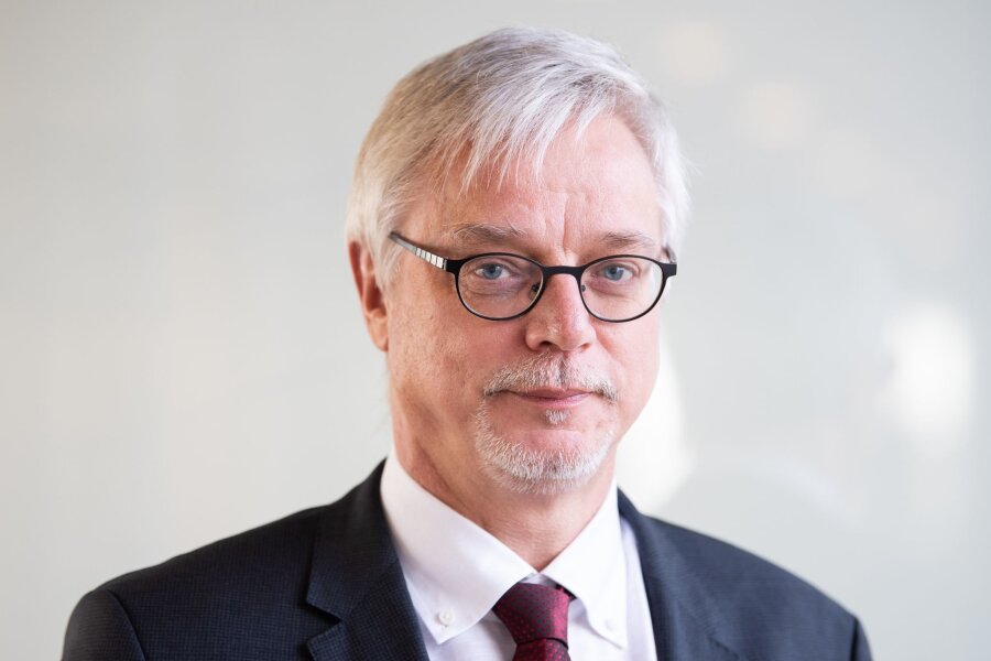 DGB fordert ein Ende der Streitereien in Sachsens Regierung - Sachsens DGB-Vorsitzender Markus Schlimbach.