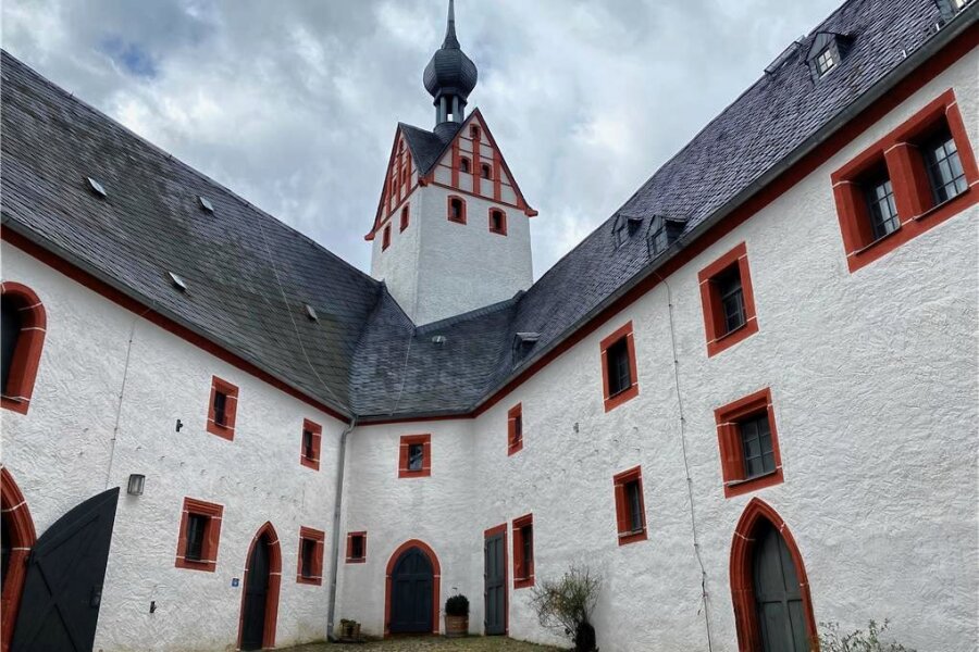 Dialog auf Schloss Rochsburg: Wie kann die Kultur im ländlichen Raum gefördert werden? - Der Burghof von Schloss Rochsburg.