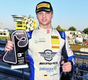 "Die Atmosphäre war mega" - Bester Junior in der GT4 Germany: Rennfahrer Simon Connor Primm festigte auf dem Sachsenring seine Führung in dieser Wertung. 