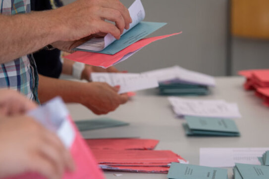Die Corona-Lage im Vogtland: Die Corona-Regeln im Wahllokal - Am Sonntag wird in Plauen ein neuer Oberbürgermeister gewählt. Beim Wahlgang gelten die Regeln des Hygienekonzeptes.