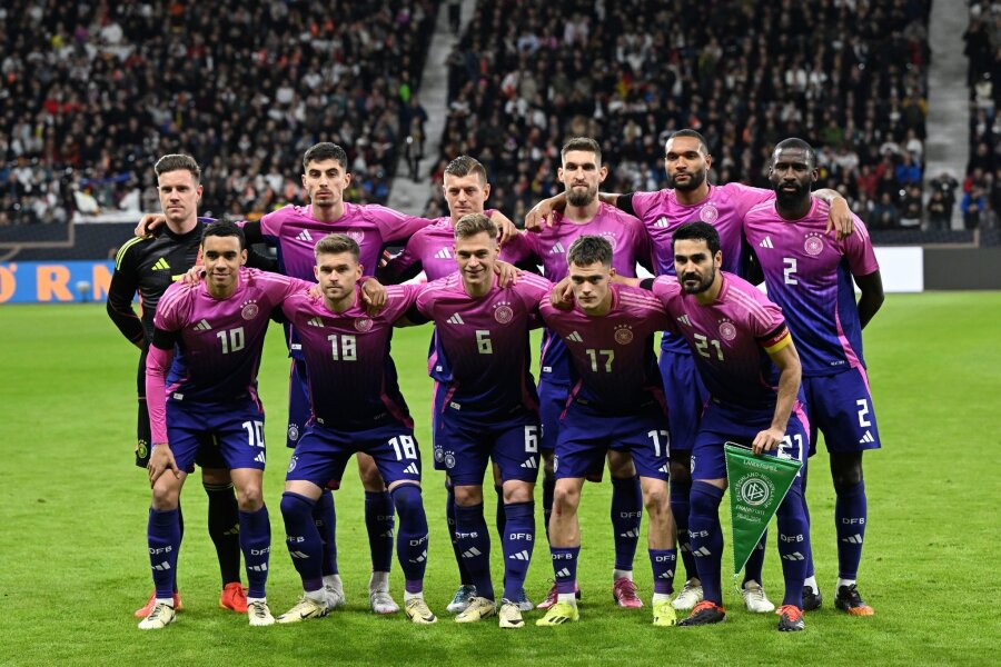 Die deutsche Fußball-Nationalmannschaft in der Einzelkritik - Die deutsche Fußball-Nationalmannschaft trat mit der Frankreich-Siegerelf auch im Test gegen die Niederlande an.