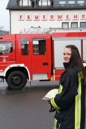 Die erste Feuerwehrfrau der Stadt Aue - Marie Lauer, Aues erste Feuerwehrfrau.