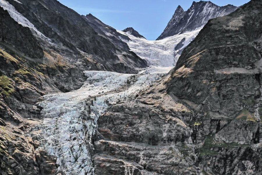 "Die Erwärmung ist beispiellos" - Das Ischmeer auf der Rückseite des Eiger in Grindelwald ist ein eindrückliches Beispiel für den stetigen klimabedingten Abbau der Eismassen im Hochgebirge. 