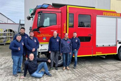 Die Feuerwehr in Hainichen hat ein neues Auto für eine halbe Million Euro - Die Hainichener Feuerwehrleute haben ihr neues Fahrzeug erhalten. 