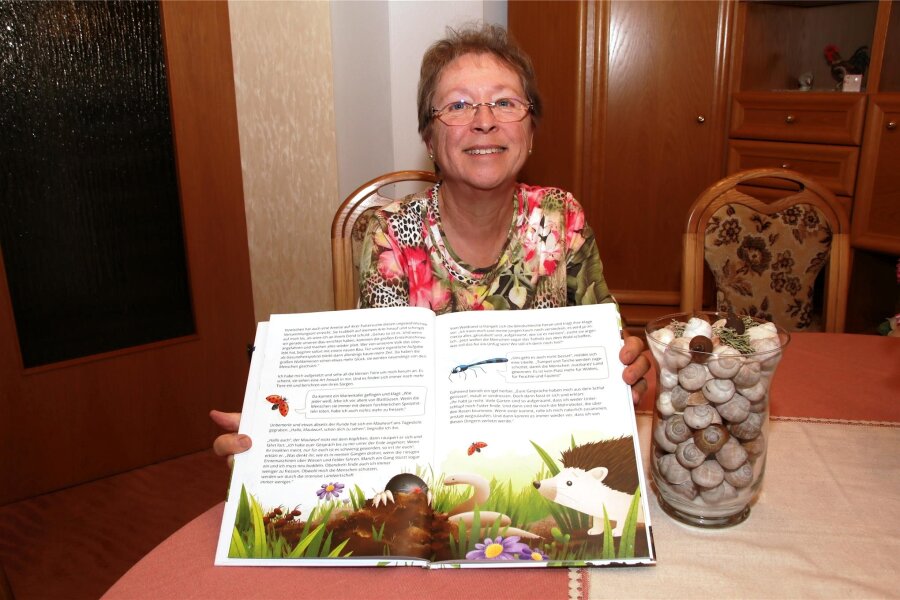 „Die geheimnisvolle wilde Welt des Gartens“ - Warum eine Neumarkerin ihr erstes Buch mit 66 Jahren schreibt - Burgunde Mothes hat Geschichten über Tiere und Pflanzen geschrieben.