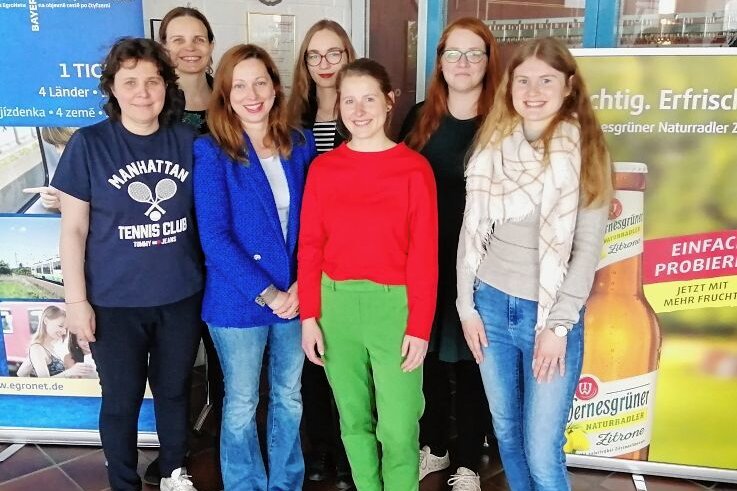 Die Jubiläumssaison kann kommen - Die Rodewischer Schachmiezen in Bad Königshofen: (von links) Julia Movsesjan, Zuzana Hagerova, Regina Theissl-Pokorna, Alicja Sliwicka, Melanie Lubbe, Natalie Kanakova und Fiona Sieber.