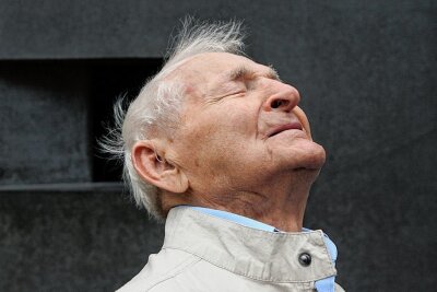 Die Liebe der Vergessenen: Der letzte überlebende homosexuelle KZ-Insasse - Der Buchenwald-Überlebende Rudolf Brazda 2008 in Berlin. 
