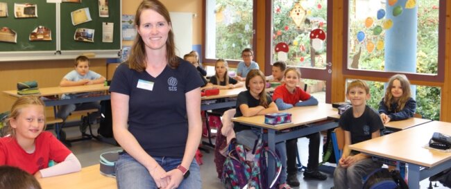 Olivia Häcker unterrichtet auch die Klasse 4 in Deutsch und Sachunterricht. Der Kontakt zu den Schülern ist ihr sehr wichtig.