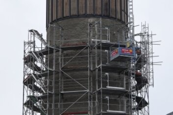 Die Rakete von Voigtsberg - Ein Blick auf den neuen Schlossturm. Das Gerüst wird derzeit entfernt.