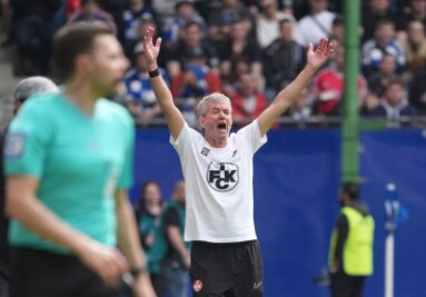 Die Sorge vor dem Absturz: Wer muss in die 3. Liga? - Kaiserslauterns Trainer Friedhelm Funkel will den Abstieg in die 3. Liga vermeiden.
