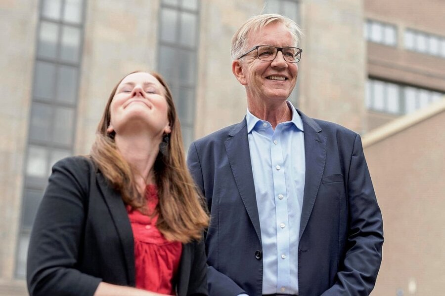 Zwischen der Aussicht aufs Mitregieren und der Sorge um den Einzug in den Bundestag: die Linken-Spitzenkandidaten Dietmar Bartsch und Janine Wissler. 