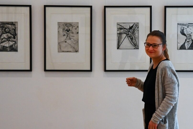 Die weite Welt auf dem kleinen Berg - Sandra Göbel, Managerin der Galerie "Ferdin-Art" präsentiert Grafiken von Günter Brus. 