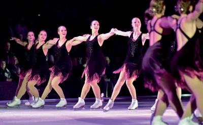 Die Weltelite zeigt Emotionen auf dem Eis - Das Synchronteam "Skating-Graces" begeisterte im vergangenen Jahr die insgesamt 2.500 Zuschauer der Eis-Gala.