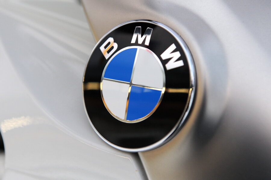 Diebe stehlen 45.000-Euro-BMW von Grundstück - 