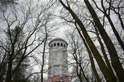 Diebe wüten im Taurasteinturm - Der Taurasteinturm ist das Wahrzeichen von Burgstädt. Jetzt waren Diebe am Werk. Die Beute war gering. 