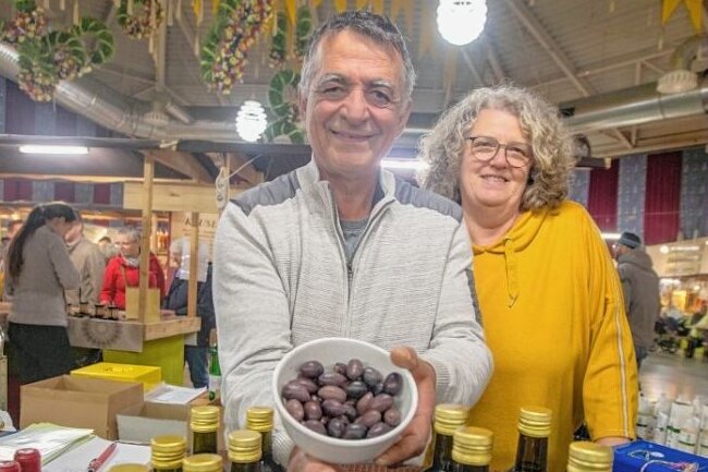 Diese Neuheiten bietet der Bauernmarkt - Olivenöl und Oliven sowie viele andere Spezialitäten von der Insel Kreta soll es auch diesmal beim Bauernmarkt geben. 