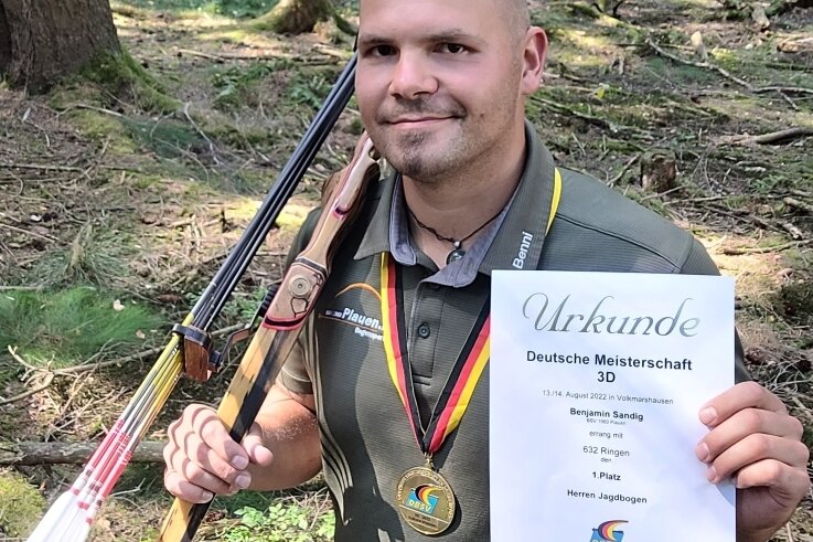 Benjamin Sandig wurde im niedersächsischen Volkmarshausen Deutscher Meister mit dem Jagdbogen.