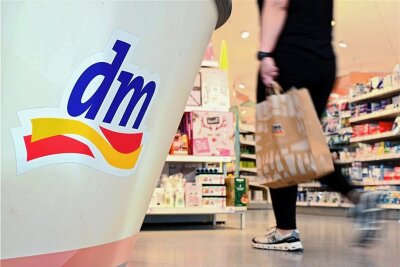 DM-Markt in Plauen: Kundenansturm zum Ausverkaufsstart - 
