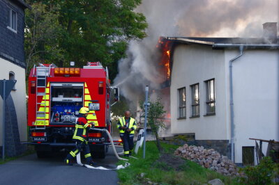 Dorftreff geht in Flammen auf - 