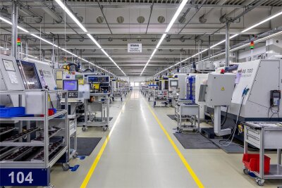 Dr. Gühring in Treuen: 400 Mitarbeiter werden jetzt nach Tarif bezahlt - Bei Dr. Gühring, hier ein Blick in eine Produktionshalle, werden Spezialwerkzeuge hergestellt.