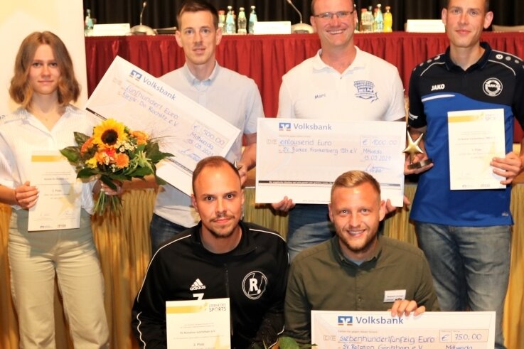 Vereinsvertreter von Barkas Frankenberg, des SV Rotation Göritzhain und des Karate-Do Rochlitz nahmen die Preise entgegen