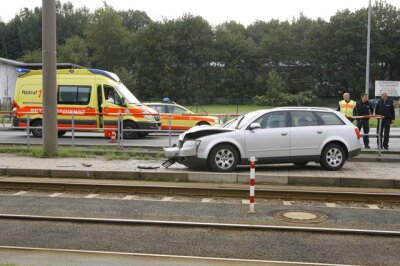 Drei tödliche Unfälle in der Region - In Chemnitz starb am Freitagvormittag eine Fußgängerin.