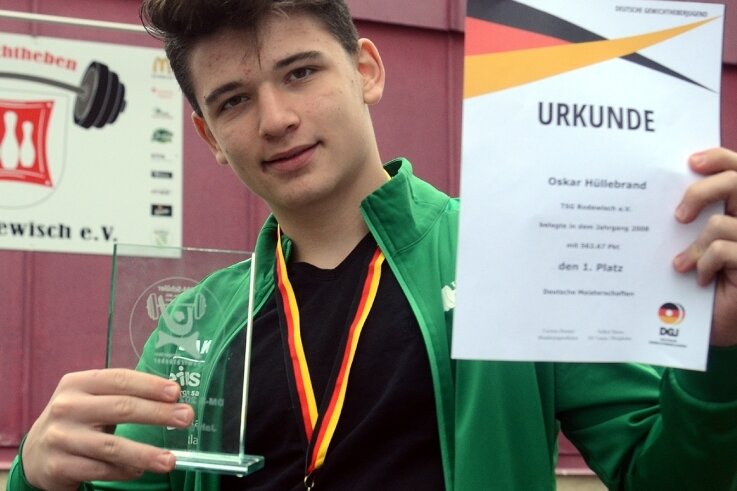 Drei Titel sind jungem Rodewischer noch nicht genug - Am 11. Dezember kann Oskar Hüllebrand seinen vierten Titel nach Hause holen. Damit wäre er Sieger des Schülerpokals 2021. 