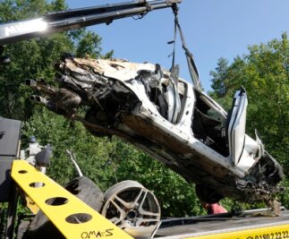 Drei tödliche Unfälle binnen Jahresfrist - Am 16. August vorigen Jahres gegen 5 Uhr ereignete sich auf der A4 zwischen Siebenlehn und Berbersdorf ein tödlicher Unfall mit einem Mercedes. Dem Fahrer steht ein Prozess wegen fahrlässiger Tötung bevor. 