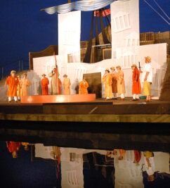 Drei Verletzte bei "Odysseus" auf der Seebühne Kriebstein - Odysseus auf der Seebühne der Talsperre Kriebstein - für die Darsteller zuweilen nicht ganz ungefährlich.