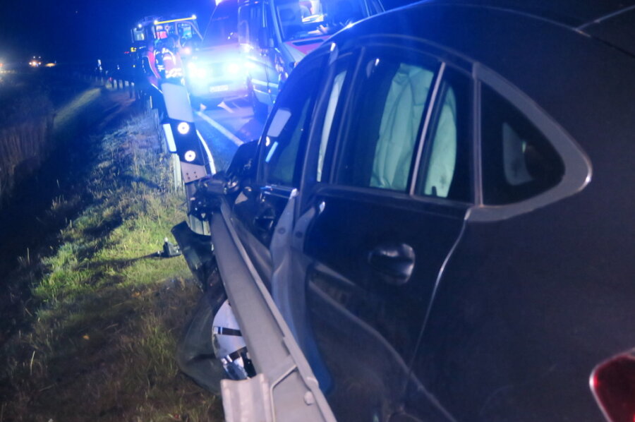 Drei Verletzte bei Unfall auf Autobahnzubringer in Hirschfeld