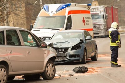 Drei Verletzte bei Unfall in Ehrenfriedersdorf - 