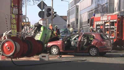 Drei Verletzte bei Unfall in Zwickau - 
