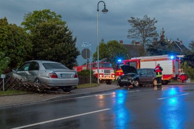Drei Verletzte bei Verkehrsunfall in Lichtenwalde - 