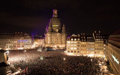 Dresden zeigt sich weltoffen - Zehntausende bei Konzert für Toleranz - 