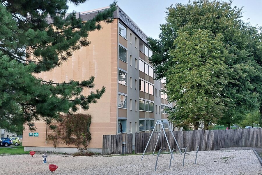 Drohende Mieterhöhung in Schöneck: Bürgermeister sucht Kontakt zum Wohnungsverwalter - Den Mietern früherer kommunaler Wohnungen in Schöneck sind Mieterhöhungen von bis zu 20 Prozent angekündigt.