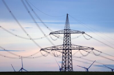 Drohender Blackout: Mitnetz muss häufiger ins Stromnetz eingreifen - Die Mitteldeutsche Netzgesellschaft Mitnetz Strom hat im vergangenen Jahr deutlich häufiger ins Stromnetz eingreifen müssen als im Vorjahr, um ein Zusammenbrechen des Netzes und damit Blackouts zu verhindern.