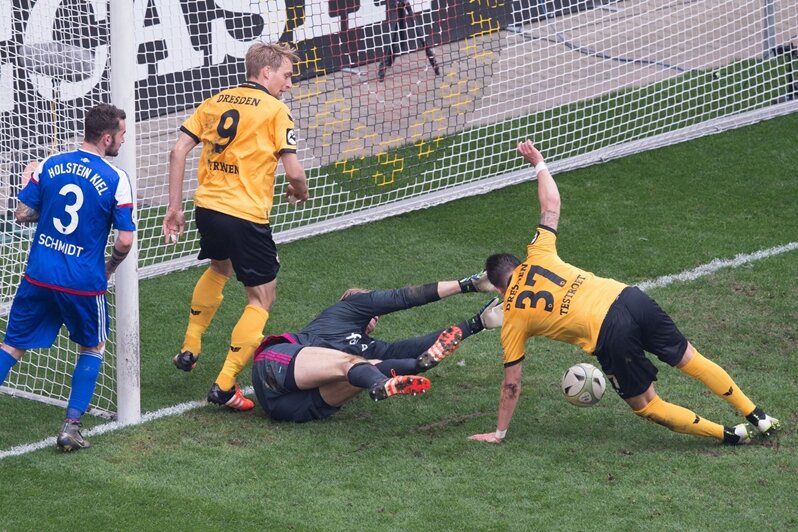 Dynamo Dresden muss Aufstiegsfeier vertagen - Nur Remis gegen Kiel - 