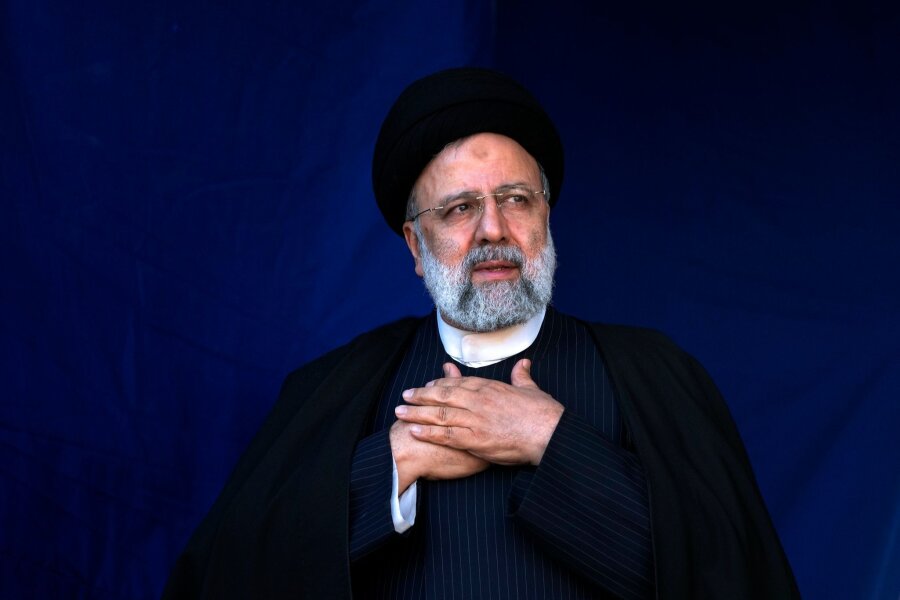 Ebrahim Raisi: Hardliner mit kurzem Draht zu Chamenei - Der iranische Präsident Ebrahim Raisi wurde nur 63 Jahre alt.