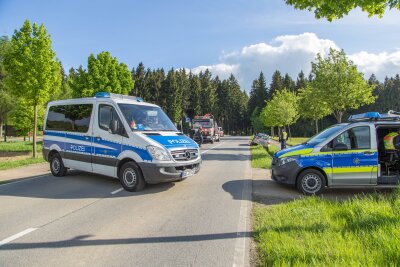 Ehrenfriedersdorf: Motorradfahrer bei Unfall schwer verletzt - Ein Motorrad und ein Auto sind am Donnerstag bei Ehrenfriedersdorf zusammengestoßen.