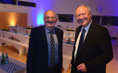 Ein Bayer ist jetzt Botschafter der Hochschule Mittweida - Hochschul-Rektor Ludwig Hilmer (l.) und Hans-Peter Niedermeier.