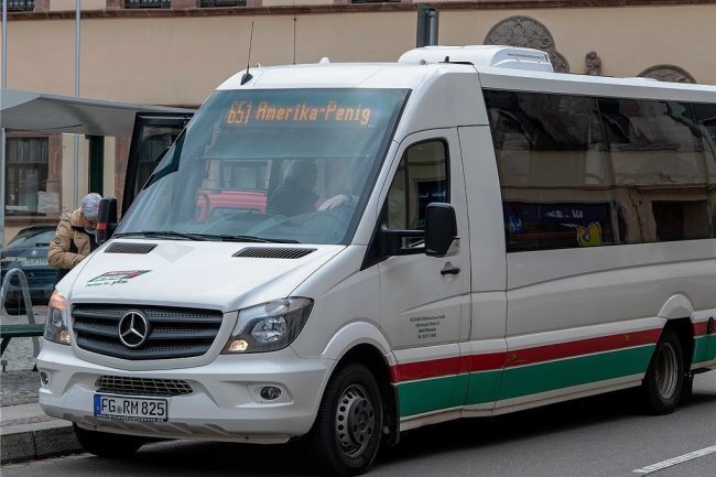 Ein Bus für jedes Dorf: Linke in Sachsen will eine Milliarde Euro pro Jahr für den ÖPNV - 