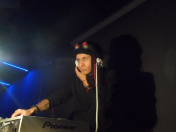 Paolo Trerotoli, alias DJ Chemnitz, bei seiner Arbeit.