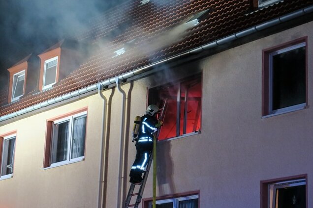 Ein Toter bei Wohnungsbrand in Aue - 