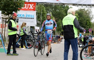 Ein Triathlon voller Geschichten - Ist das nicht? Ja, er war es: Lutz Oeser, der Geschäftsführer der Sachsenring Event GmbH, startete in Zwickau auf der Jedermann-Distanz.