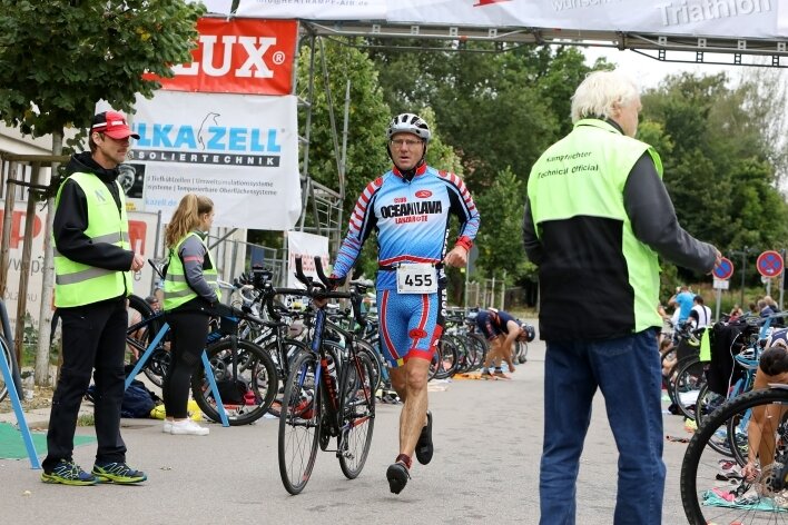 Ein Triathlon voller Geschichten - Ist das nicht? Ja, er war es: Lutz Oeser, der Geschäftsführer der Sachsenring Event GmbH, startete in Zwickau auf der Jedermann-Distanz.