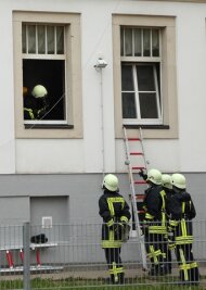 Ein Verletzter nach Brand in Freiberger Asylbewerberheim - Mutmaßlicher Brandstifter stellt sich - 