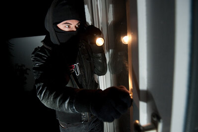 Einbrecher suchen zahlreiche Keller heim - 