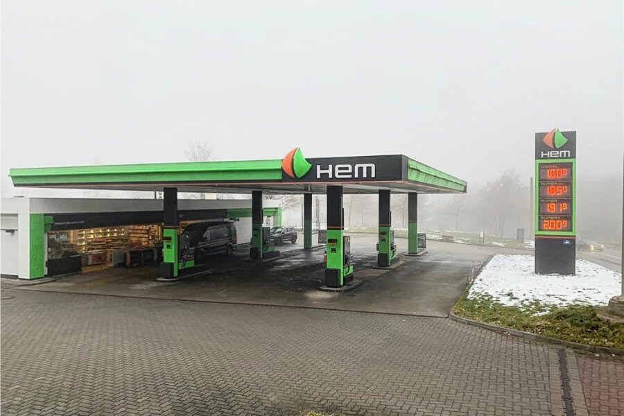 Einbruch in Tankstelle in Zwickau: Hoher Sachschaden und geringe Beute - 