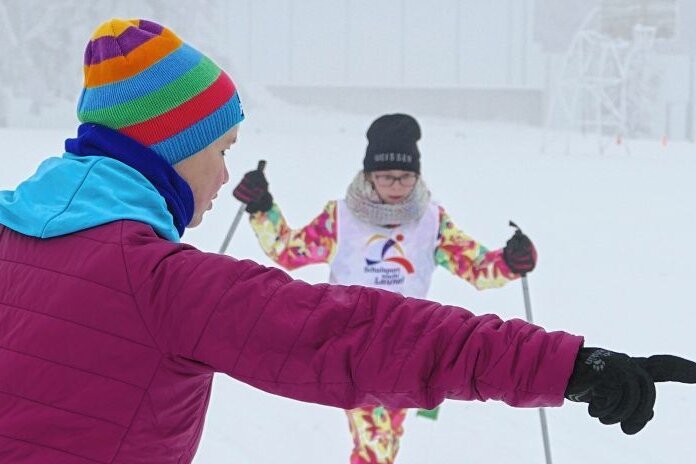 Eine emotionale Wintersporterfahrung - Sachsens Förderschüler haben bei "Jugend trainiert für Paralympics" im Sportpark Rabenberg ihr Können auf Skiern gezeigt. 